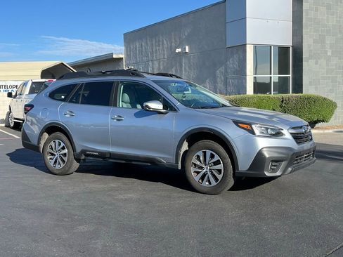 Used 2022 Subaru Outback Premium AWD/4WD image 1