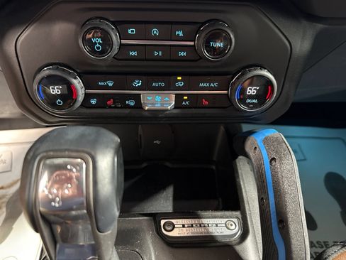 Used 2023 Ford Bronco Outer Banks AWD/4WD image 29