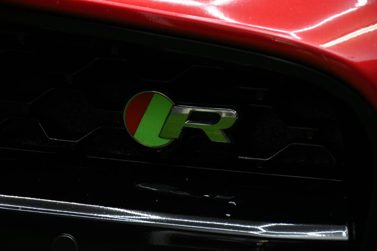 Used 2016 Jaguar F-TYPE R AWD/4WD image 4