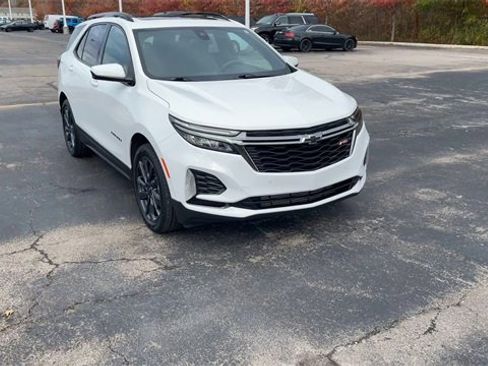 Certified 2022 Chevrolet Equinox RS image 2