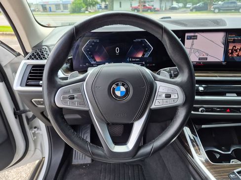 Used 2023 BMW X7 xDrive40i AWD/4WD image 11