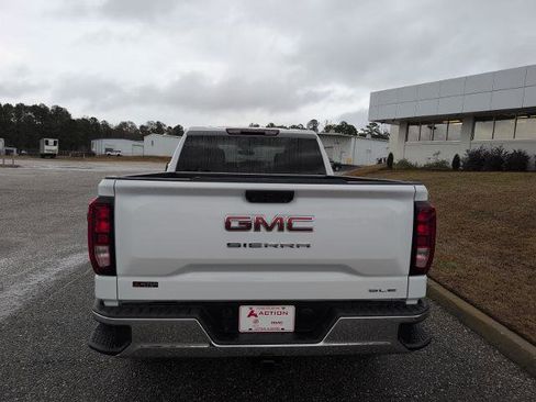 New 2025 GMC Sierra 1500 SLE image 3