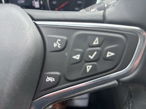 Used 2024 Chevrolet Equinox LT w/ LPO, Floor Liner Package FWD image 11