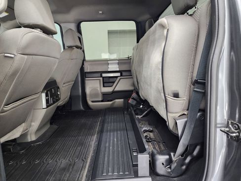 Used 2022 Ford F350 XLT w/ XLT Premium Package image 9