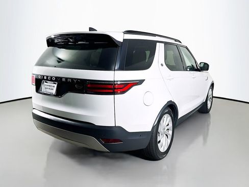 Used 2021 Land Rover Discovery S image 9
