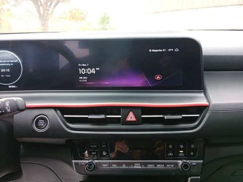 Used 2024 Kia Seltos SX w/ SX Sunroof Package image 25