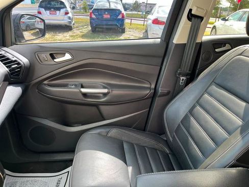 Used 2017 Ford Escape Titanium AWD/4WD image 30