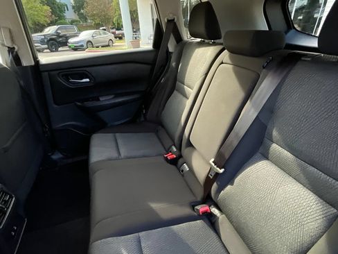Used 2025 Nissan Rogue SV AWD/4WD image 23