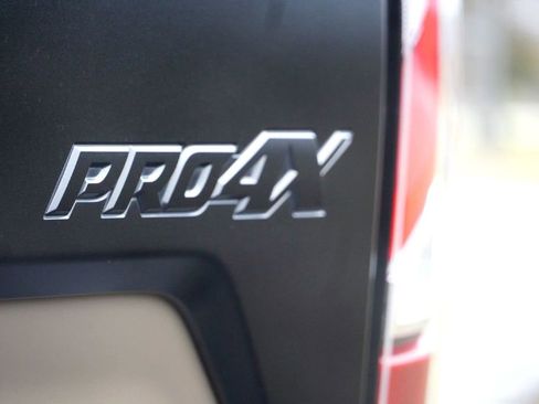 Used 2020 Nissan Titan PRO-4X w/ Pro-4x Convenience Package image 10