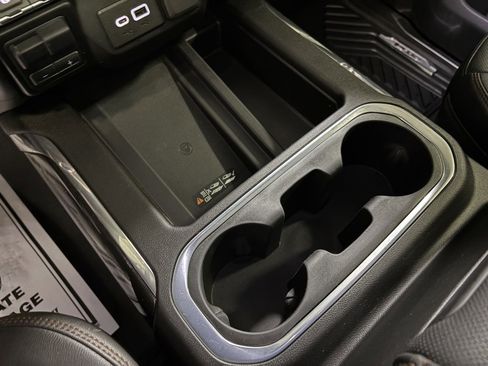 Used 2022 GMC Sierra 2500 AT4 w/ AT4 Premium Plus Package image 12