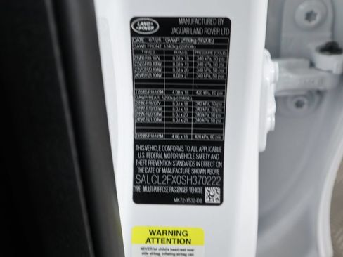 Certified 2025 Land Rover Discovery Sport Dynamic SE AWD/4WD image 34