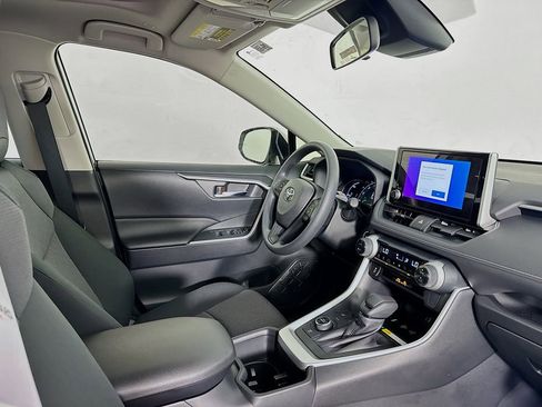 New 2025 Toyota RAV4 XLE image 30
