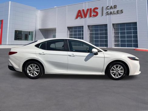 Used 2025 Toyota Camry LE FWD image 7