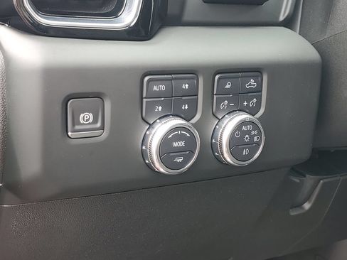 Used 2024 GMC Sierra 2500 Denali w/ Denali Reserve Package AWD/4WD image 15