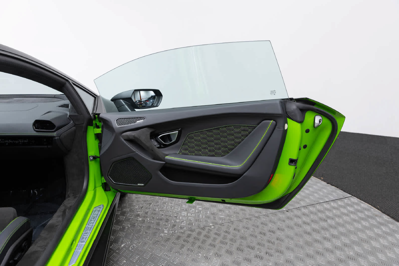 Used 2023 Lamborghini Huracan Tecnica RWD image 36