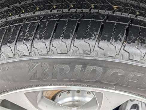 Used 2024 BMW X5 xDrive40i w/ Premium Package image 11