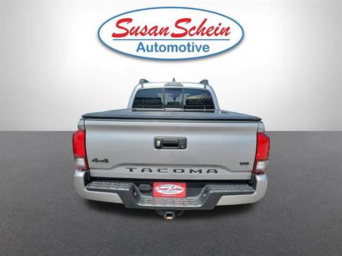 Used 2021 Toyota Tacoma SR AWD/4WD image 26