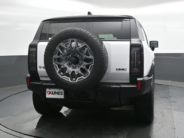 Used 2025 GMC Hummer EV 3X w/ LPO, Cargo Utility Package AWD/4WD image 3