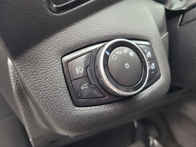 Used 2017 Ford Escape Titanium AWD/4WD image 19