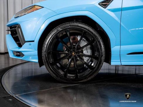 Used 2024 Lamborghini Urus S AWD/4WD image 12