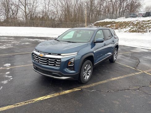 New 2026 Chevrolet Equinox LT image 3