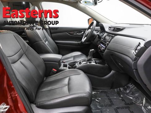 Used 2020 Nissan Rogue SL w/ Premium Package image 26