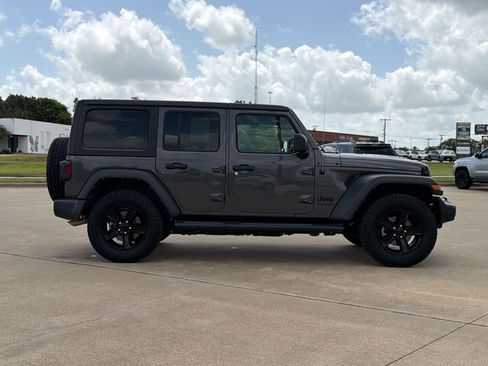 Used 2021 Jeep Wrangler Unlimited Sport AWD/4WD image 8
