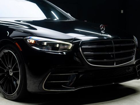 Used 2023 Mercedes-Benz S 500 4MATIC w/ AMG Line image 7