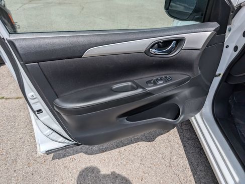 Used 2019 Nissan Sentra S FWD image 11
