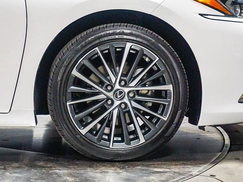 Used 2024 Lexus ES 300h w/ Premium Package image 6