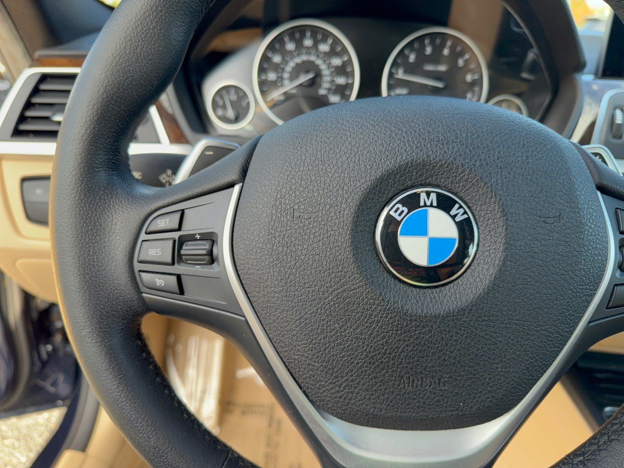 Used 2016 BMW 328i xDrive Sedan AWD/4WD image 18