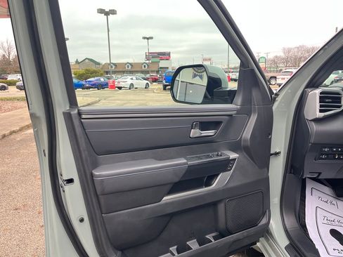 Certified 2025 Toyota Sequoia Platinum image 10