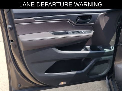 Used 2019 Honda Odyssey EX image 15