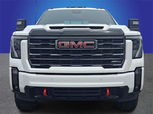 Used 2024 GMC Sierra 2500 AT4 w/ AT4 Premium Plus Package image 2