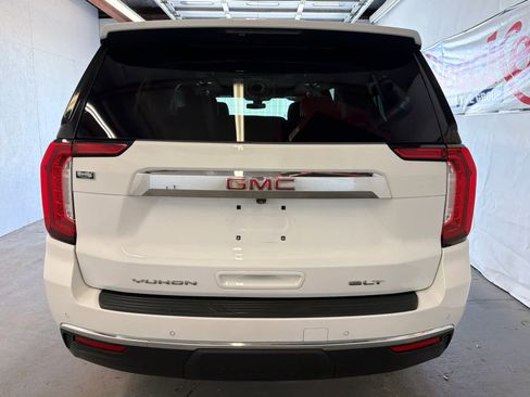 Used 2021 GMC Yukon XL SLT image 6