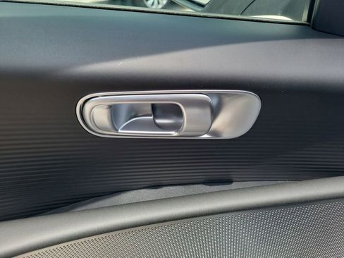 New 2025 Hyundai Ioniq 6 SE image 8