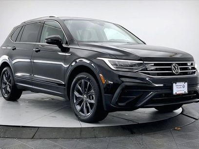 Used 2023 Volkswagen Tiguan SE