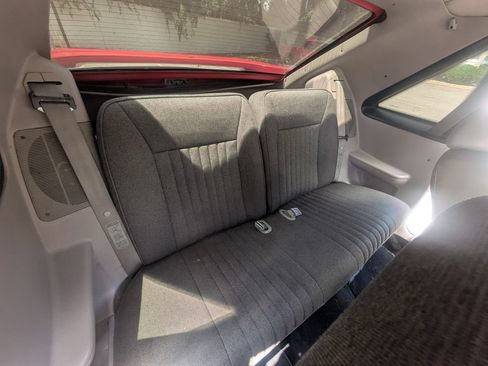 Used 1991 Ford Mustang GT RWD image 17