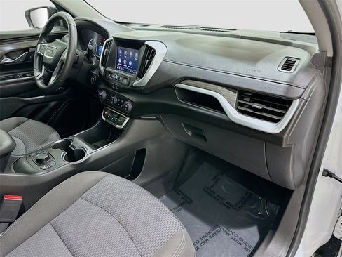 Used 2023 GMC Terrain SLE w/ Driver Convenience Package image 29
