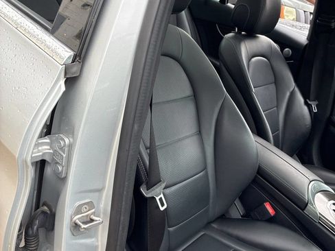 Used 2017 Mercedes-Benz C 300 4MATIC Sedan image 10