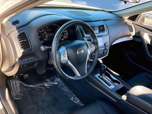 Used 2017 Nissan Altima 2.5 SR image 13