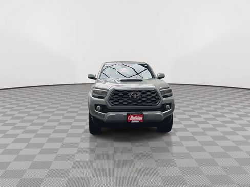 Used 2023 Toyota Tacoma TRD Sport w/ TRD Premium Sport Package AWD/4WD image 39