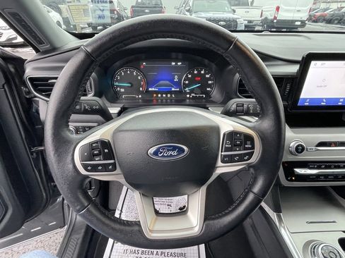 Used 2023 Ford Explorer XLT w/ Equipment Group 202A image 14