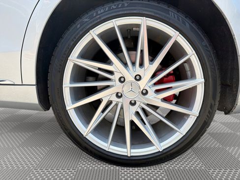 Used 2017 Mercedes-Benz S 550 4MATIC Sedan image 29