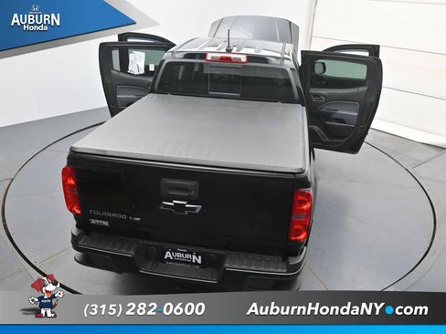 Used 2018 Chevrolet Colorado Z71 w/ Z71 Midnight Edition AWD/4WD image 39