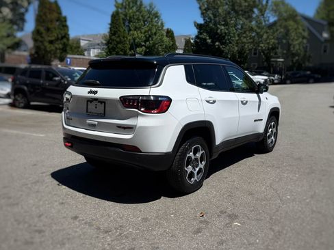 Used 2022 Jeep Compass Trailhawk w/ Trailhawk Convenience Group AWD/4WD image 8