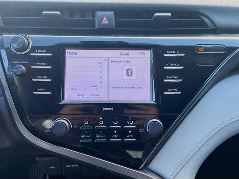 Used 2020 Toyota Camry LE FWD image 12
