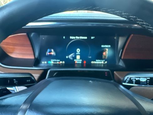 Used 2023 Lincoln Navigator L Reserve image 18