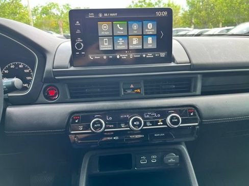 Used 2023 Honda Pilot EX-L image 11