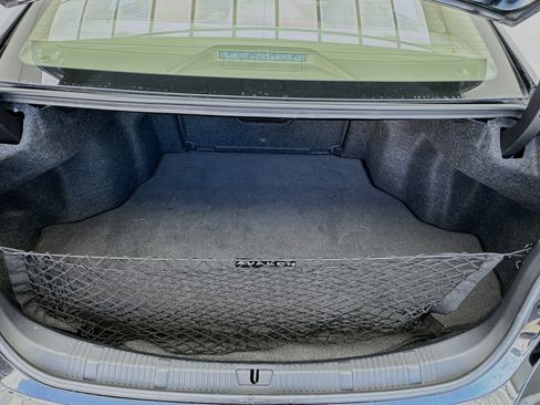 Used 2018 Toyota Avalon Limited image 17